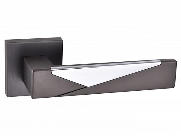 Ручка Leia 075- 15E квадрат TITANIUM/MSN ZAMAK ORO-ORO